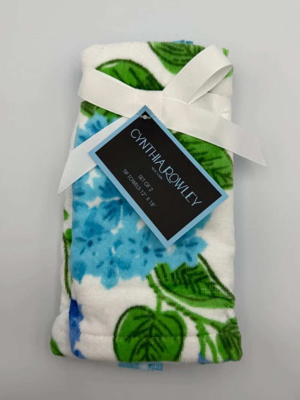 Cynthia Rowley Hydrangea Tip Towels Set of 2 Blue Floral Green White 12x18 NWT